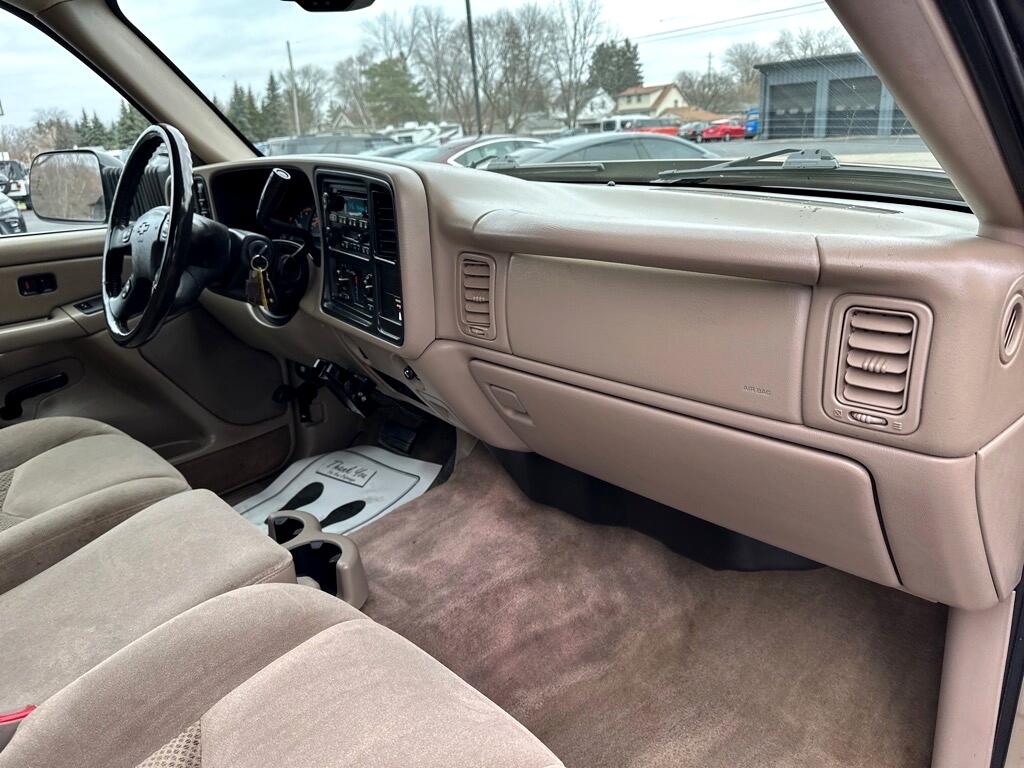 Chevrolet Silverado 2500HD Ext Cab 143.5" WB 4WD LS 2005