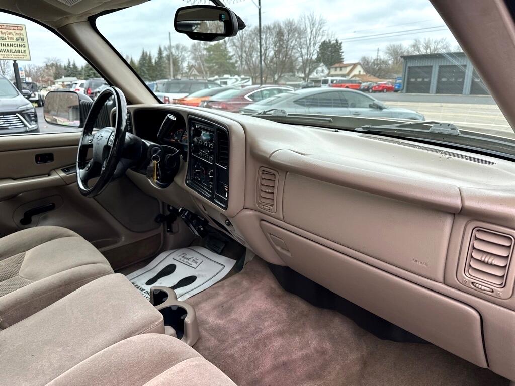 Chevrolet Silverado 2500HD Ext Cab 143.5" WB 4WD LS 2005