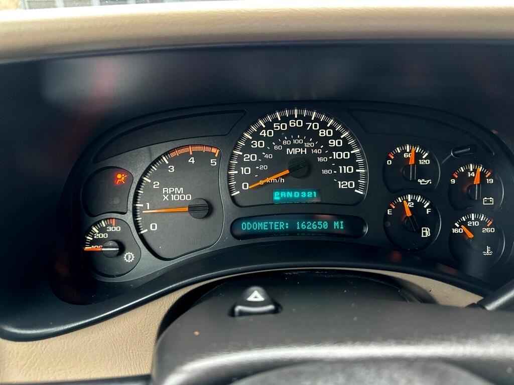 Chevrolet Silverado 2500HD Ext Cab 143.5" WB 4WD LS 2005