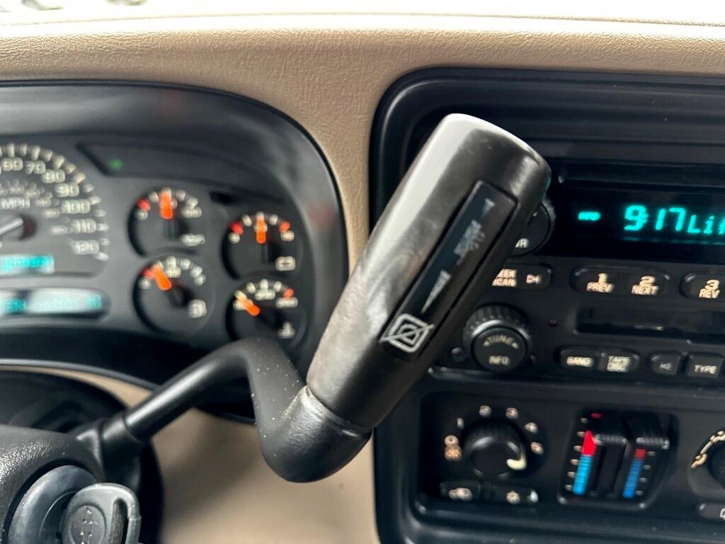 Chevrolet Silverado 2500HD Ext Cab 143.5" WB 4WD LS 2005