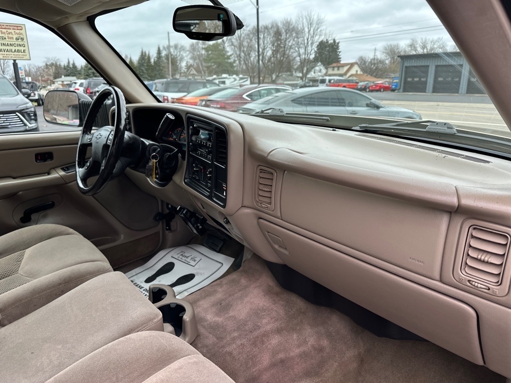 Chevrolet Silverado 2500HD Ext Cab 143.5" WB 4WD LS 2005