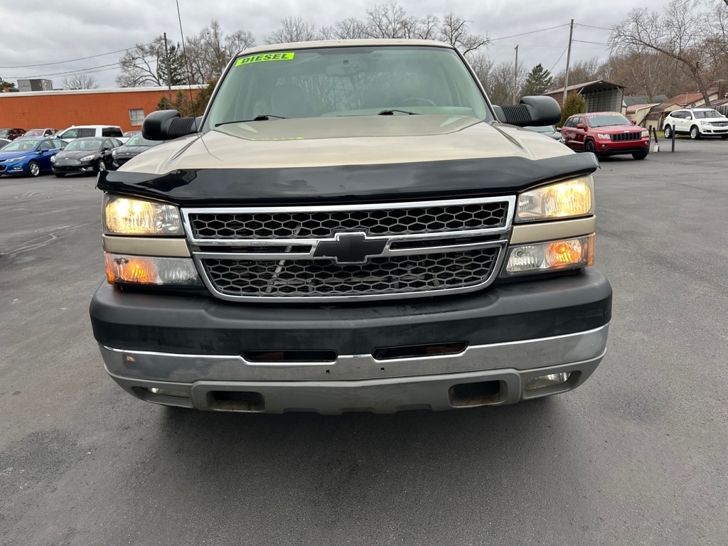 Chevrolet Silverado 2500HD Ext Cab 143.5" WB 4WD LS 2005