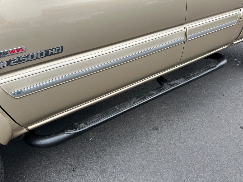 Chevrolet Silverado 2500HD Ext Cab 143.5" WB 4WD LS 2005