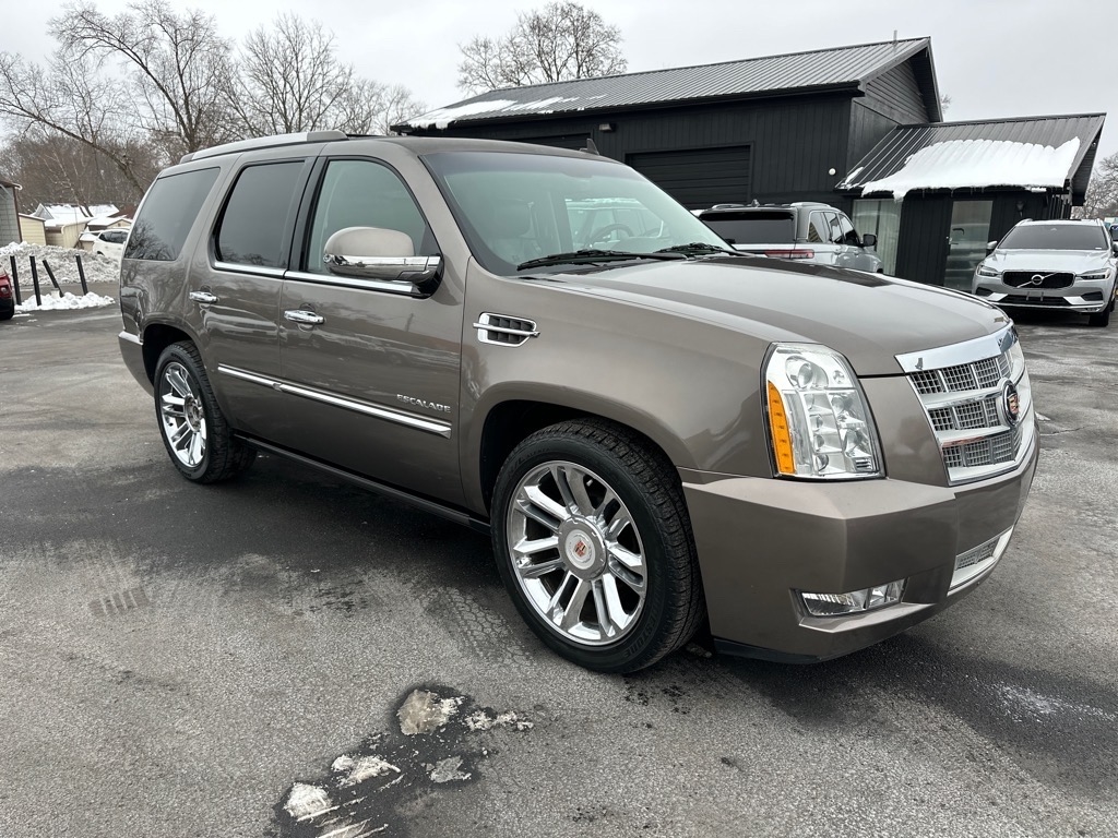2014 Cadillac Escalade AWD 4dr Platinum