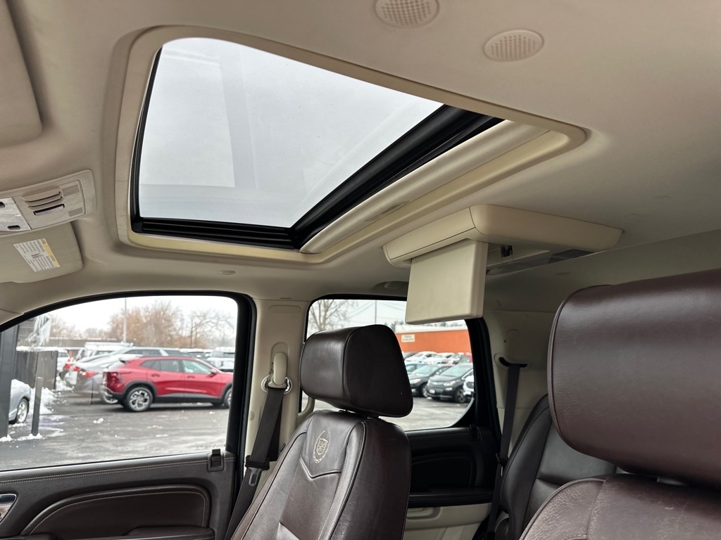 Cadillac Escalade AWD 4dr Platinum 2014