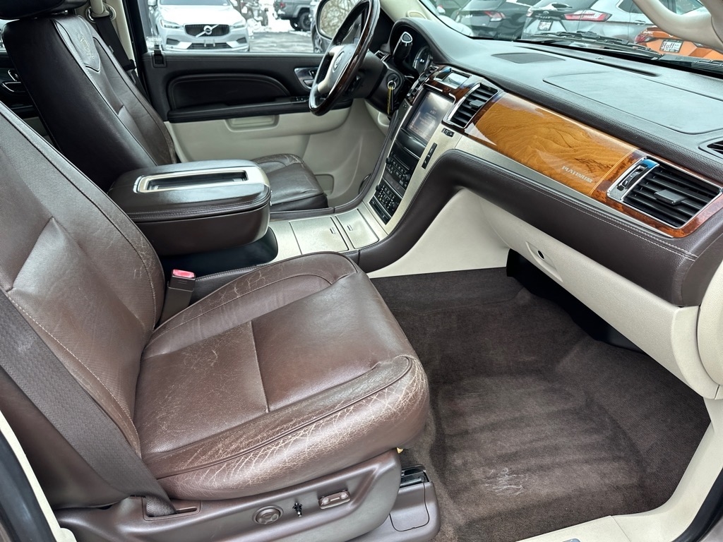 Cadillac Escalade AWD 4dr Platinum 2014