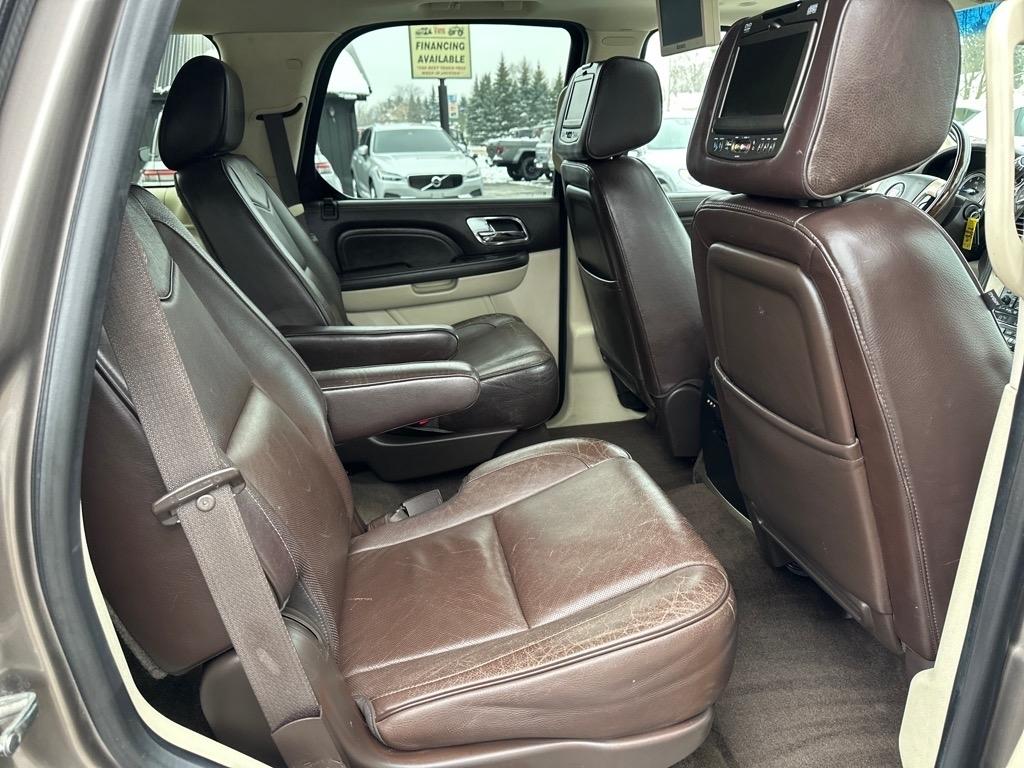 Cadillac Escalade AWD 4dr Platinum 2014