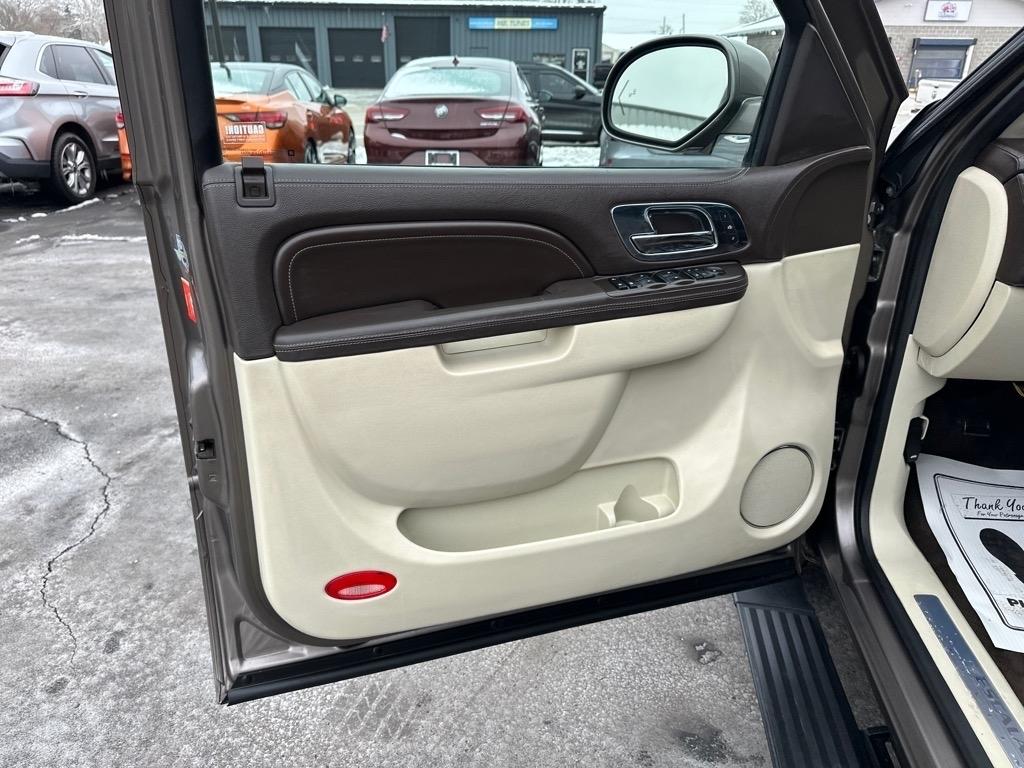 Cadillac Escalade AWD 4dr Platinum 2014