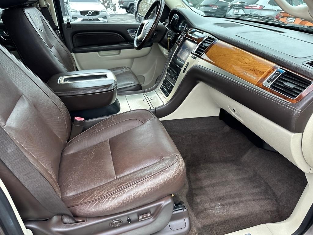 Cadillac Escalade AWD 4dr Platinum 2014