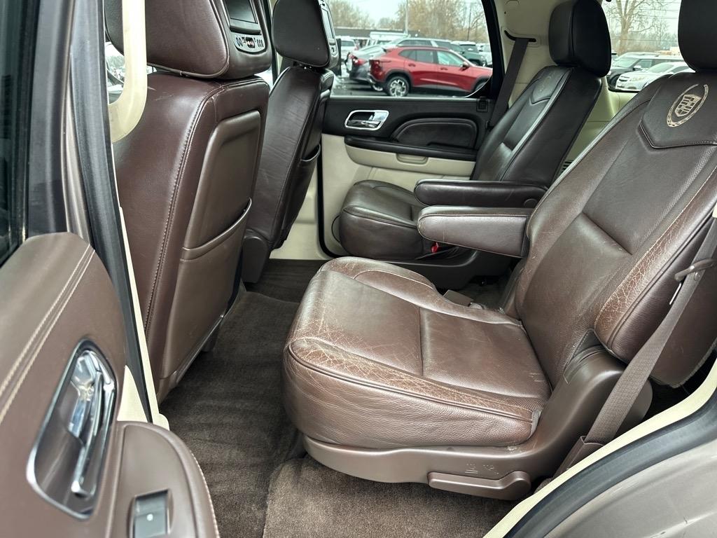 Cadillac Escalade AWD 4dr Platinum 2014