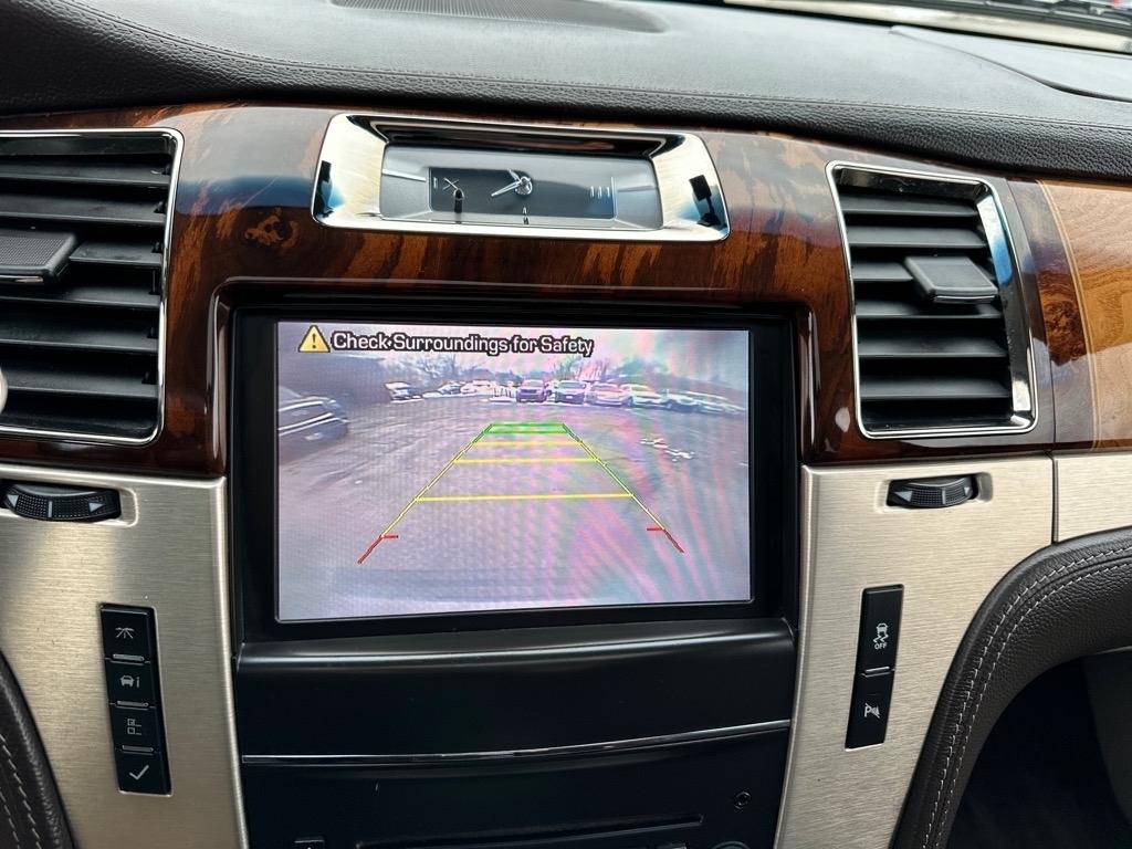 Cadillac Escalade AWD 4dr Platinum 2014