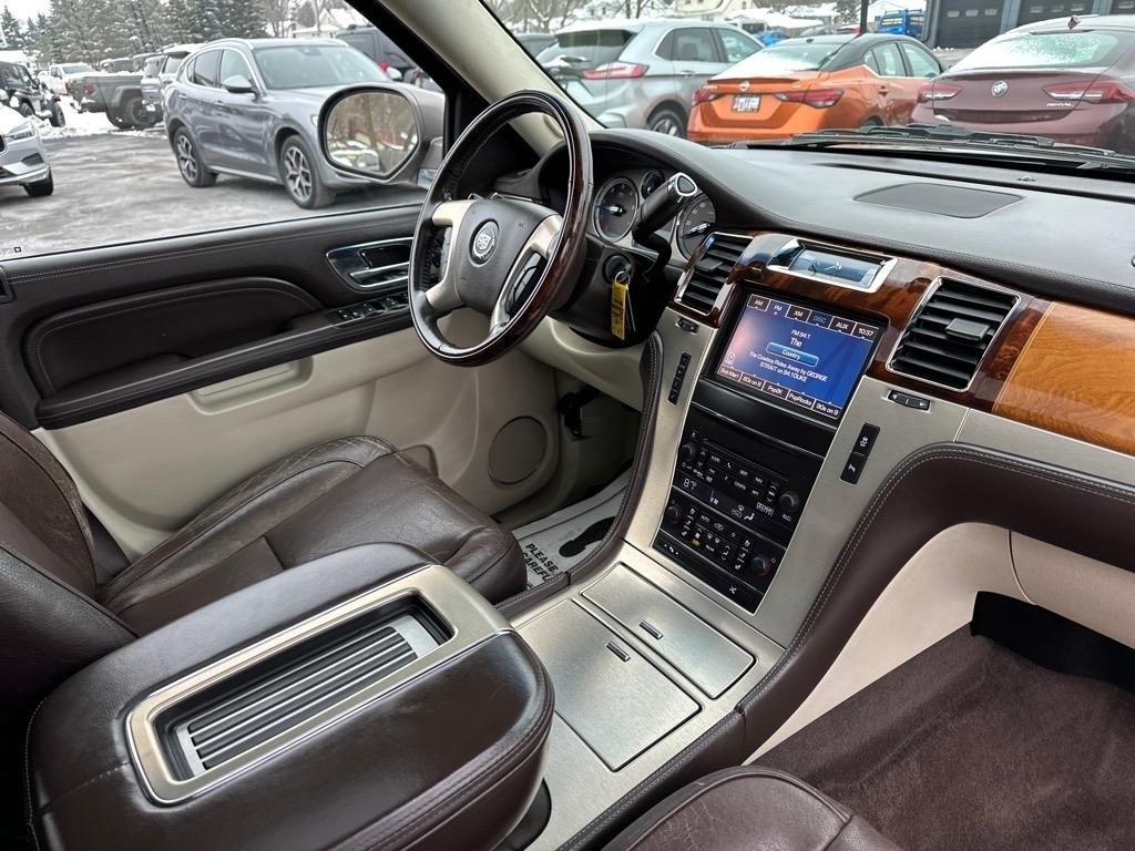 Cadillac Escalade AWD 4dr Platinum 2014