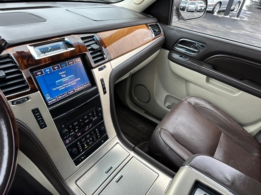 Cadillac Escalade AWD 4dr Platinum 2014
