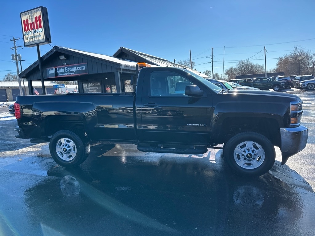 Chevrolet Silverado 2500HD 4WD Reg Cab 133.6" LT 2018