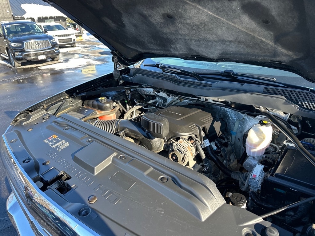 Chevrolet Silverado 2500HD 4WD Reg Cab 133.6" LT 2018