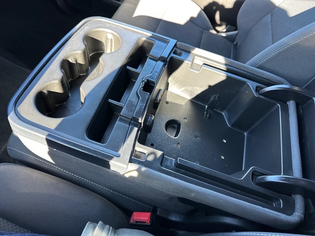 Chevrolet Silverado 2500HD 4WD Reg Cab 133.6" LT 2018