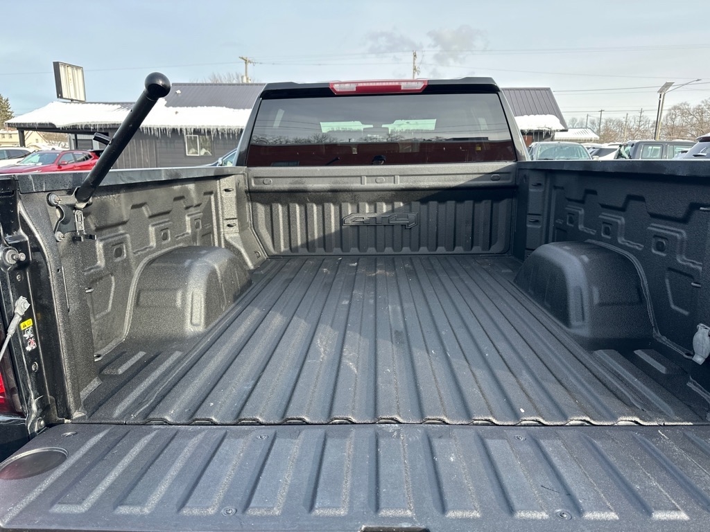 GMC Sierra 1500 4WD Crew Cab 157" AT4 2021