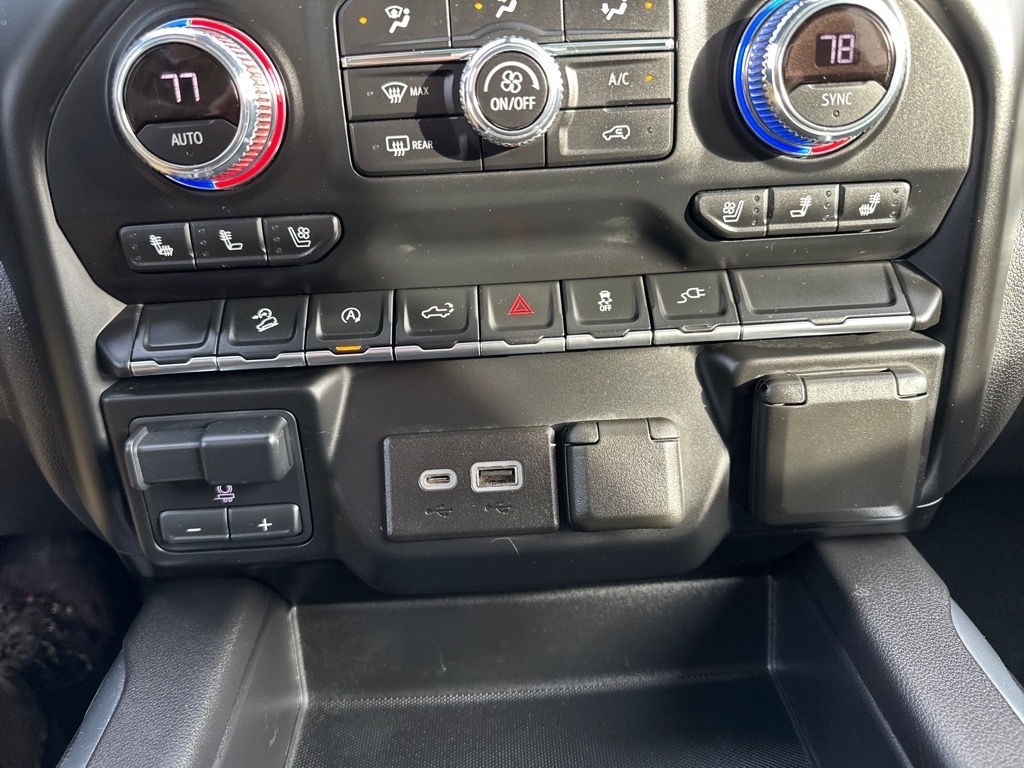 GMC Sierra 1500 4WD Crew Cab 157" AT4 2021