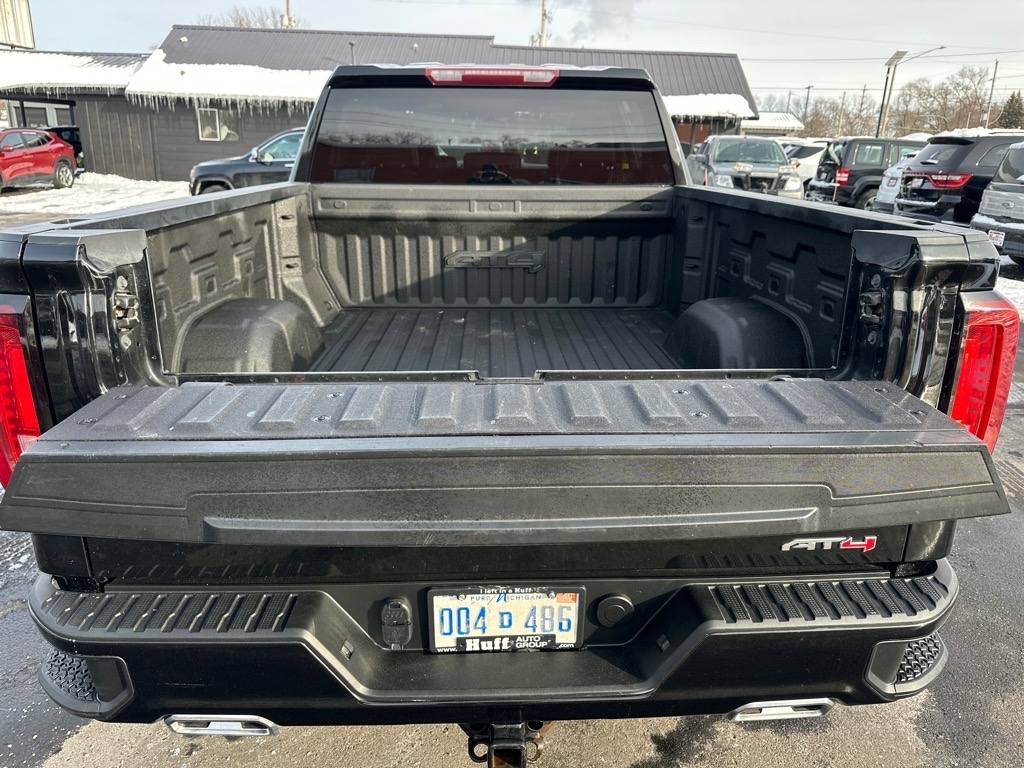GMC Sierra 1500 4WD Crew Cab 157" AT4 2021