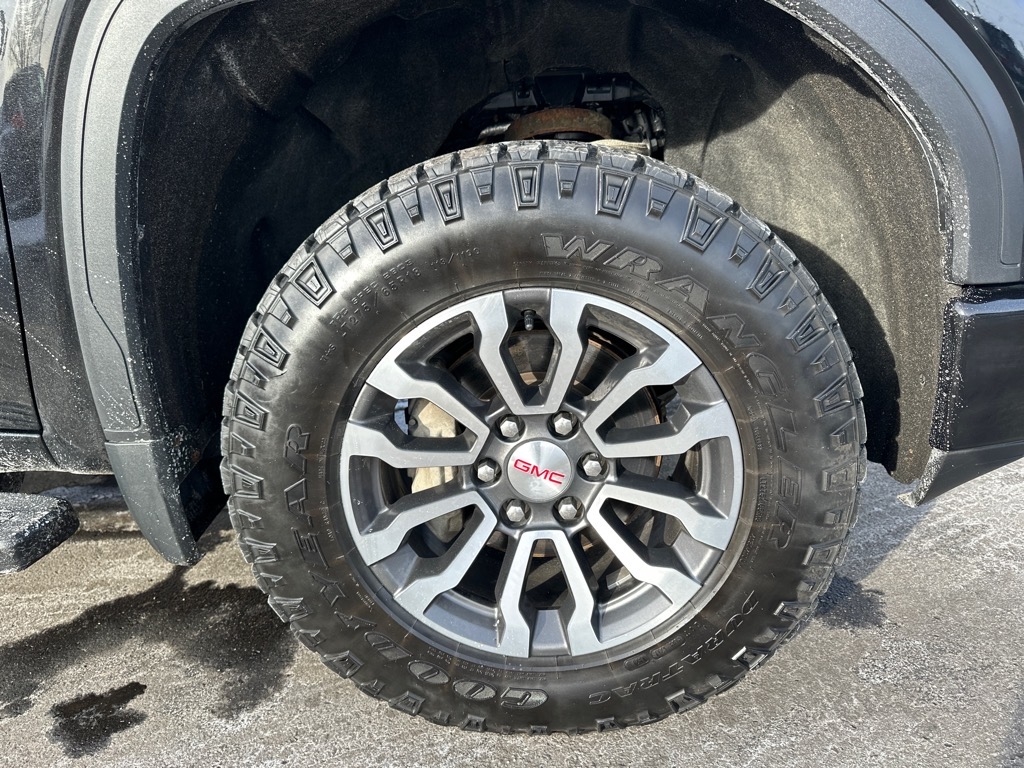 GMC Sierra 1500 4WD Crew Cab 157" AT4 2021