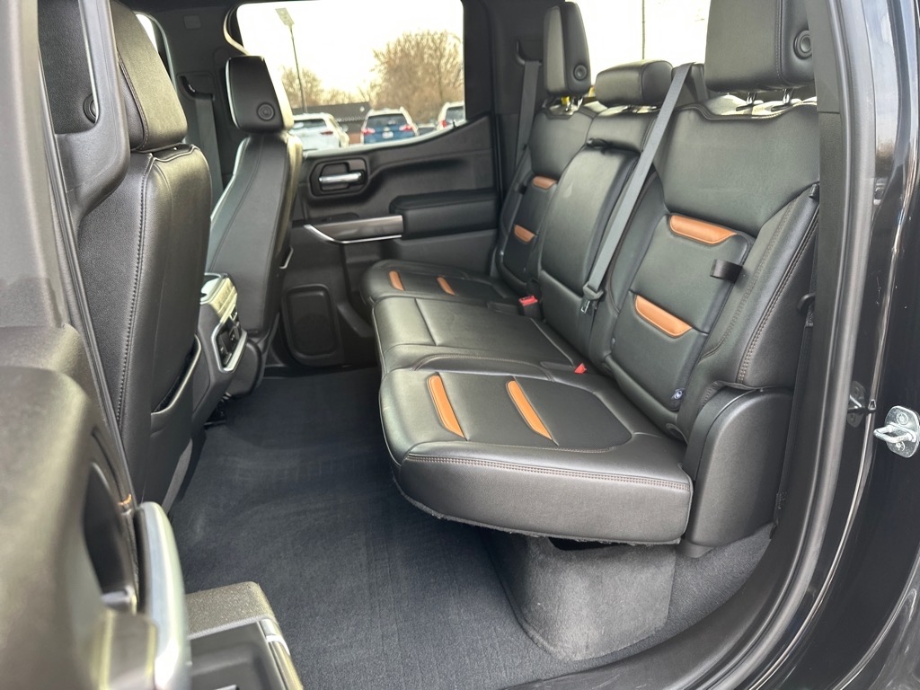 GMC Sierra 1500 4WD Crew Cab 157" AT4 2021