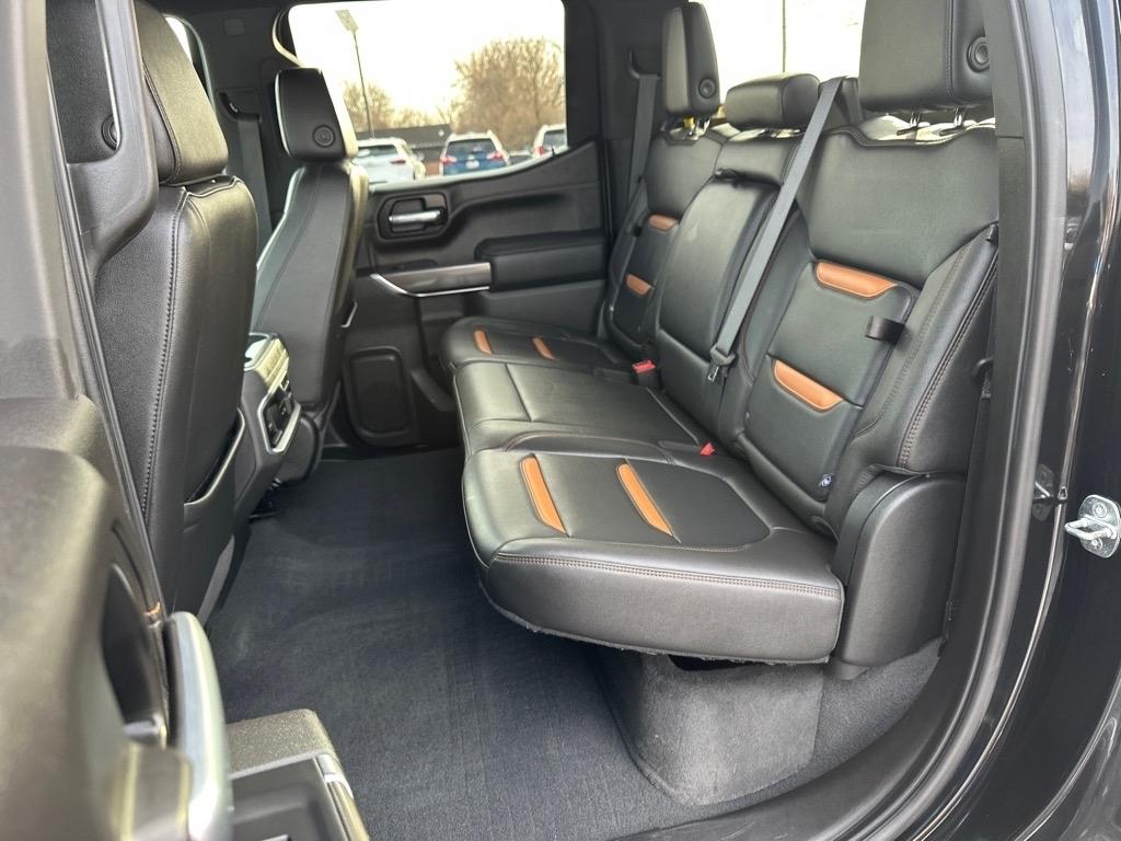 GMC Sierra 1500 4WD Crew Cab 157" AT4 2021