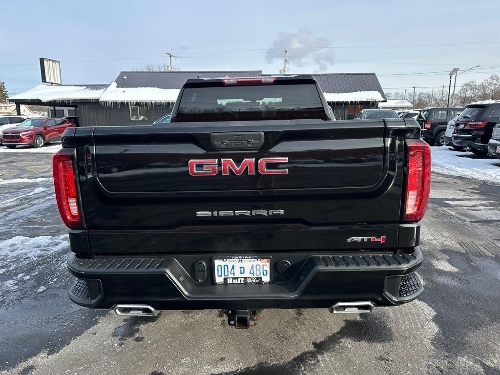 GMC Sierra 1500 4WD Crew Cab 157" AT4 2021