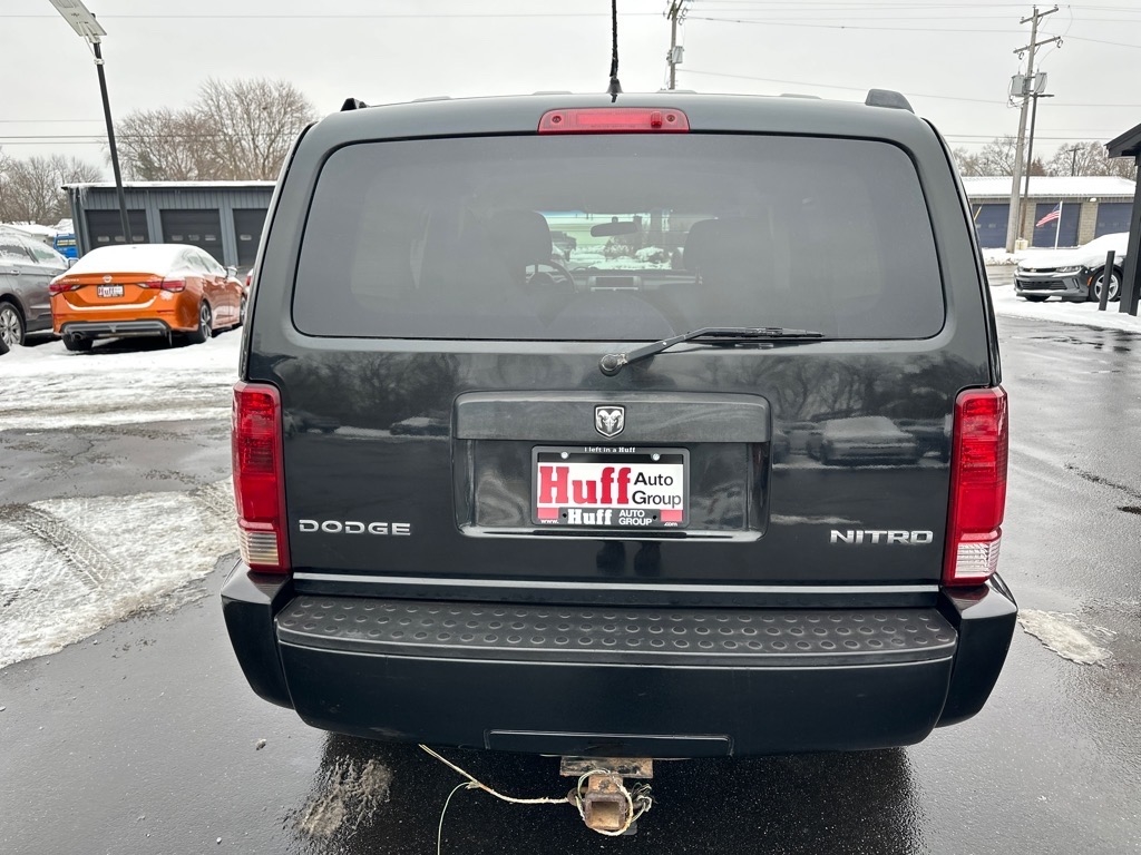 Dodge Nitro 4WD 4dr Heat 2011