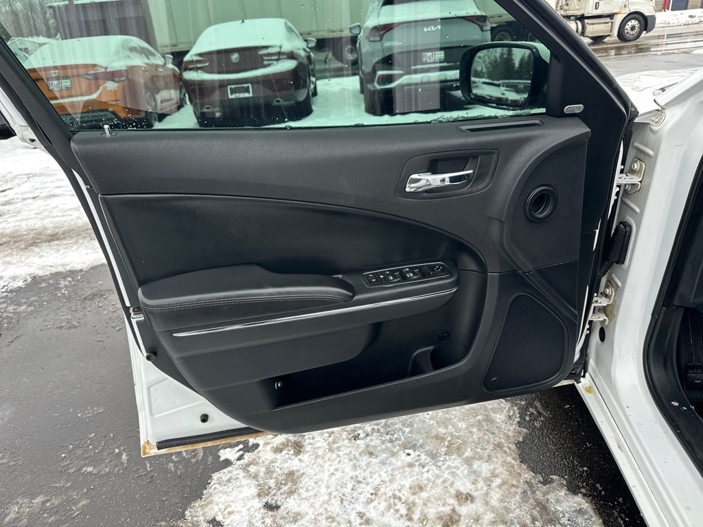 Dodge Charger 4dr Sdn SXT RWD 2014