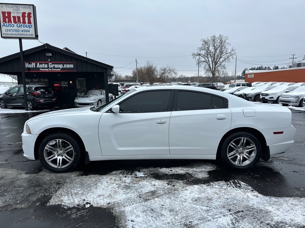Dodge Charger 4dr Sdn SXT RWD 2014