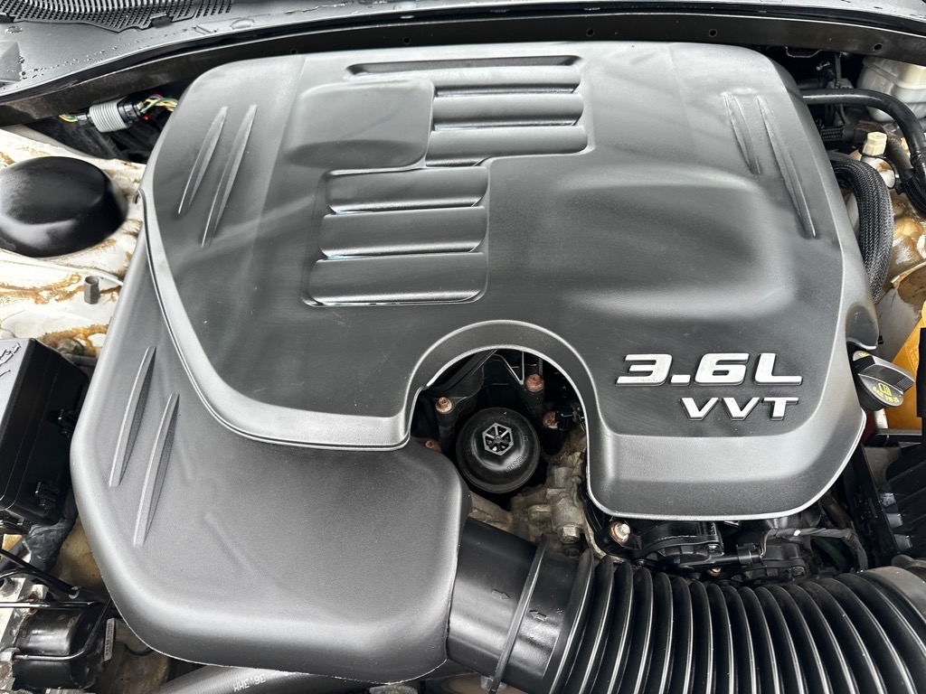 Dodge Charger 4dr Sdn SXT RWD 2014