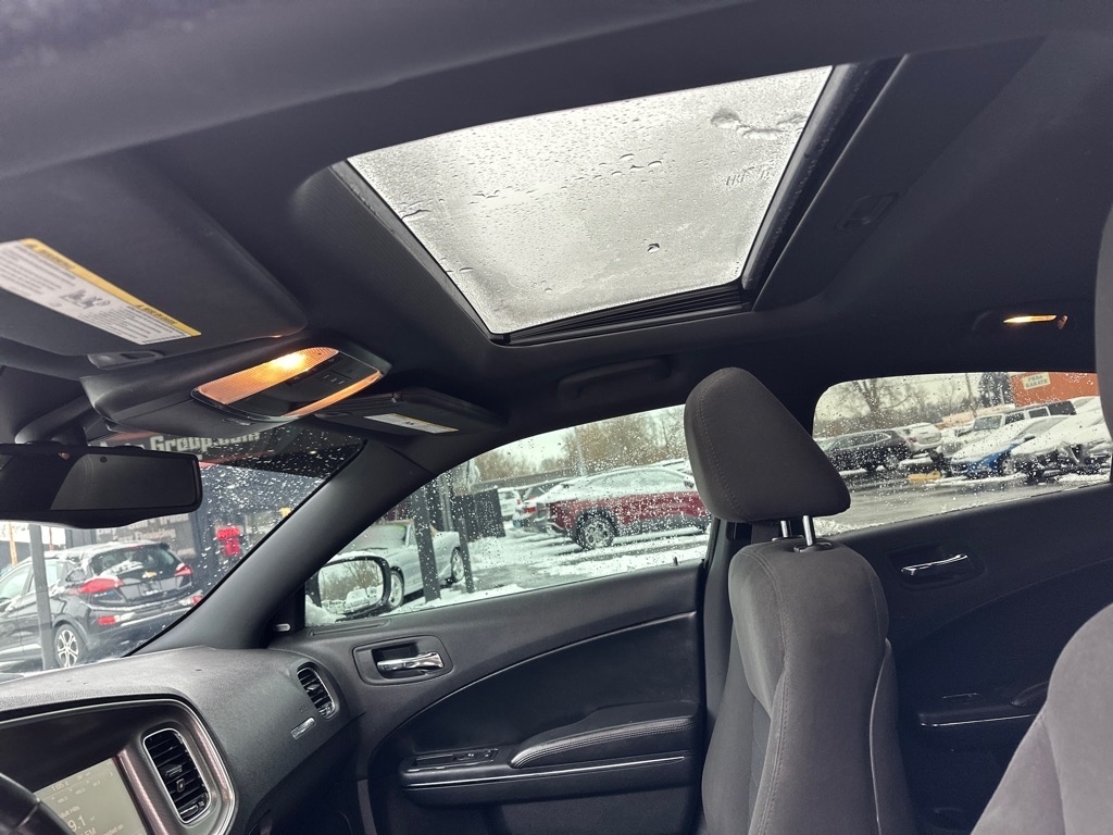 Dodge Charger 4dr Sdn SXT RWD 2014