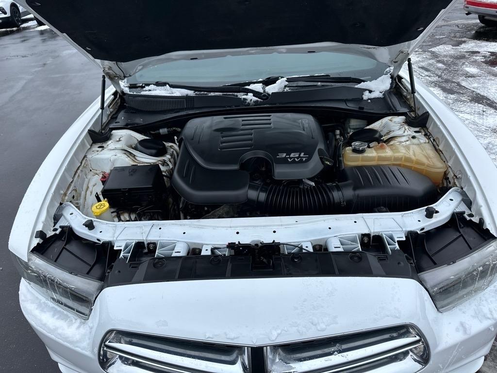 Dodge Charger 4dr Sdn SXT RWD 2014