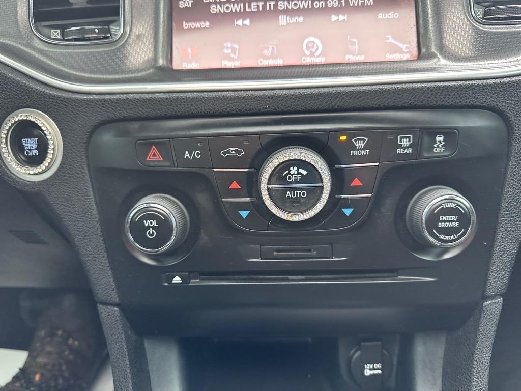 Dodge Charger 4dr Sdn SXT RWD 2014