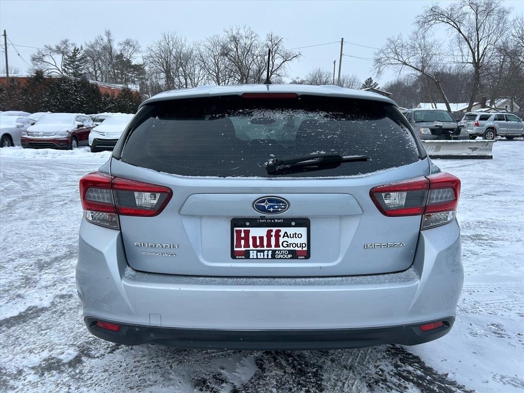 Subaru Impreza 5-door Manual 2020