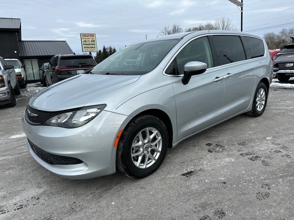Chrysler Voyager LX FWD 2022