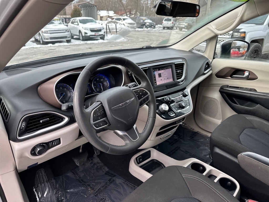 Chrysler Voyager LX FWD 2022