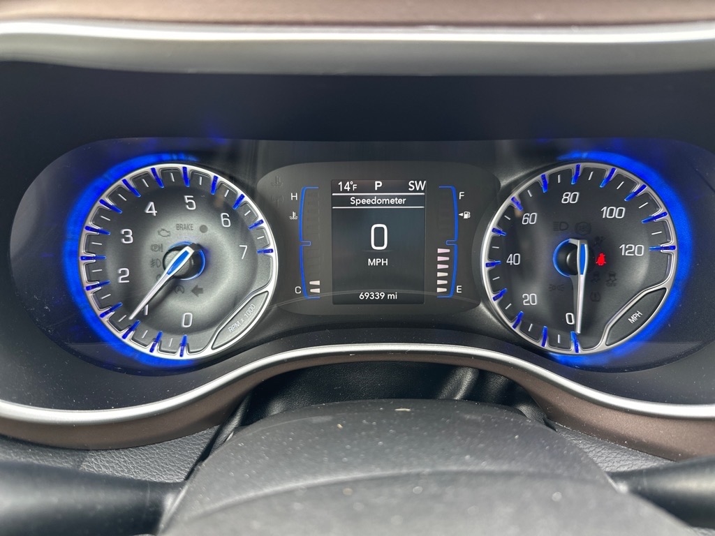 Chrysler Voyager LX FWD 2022