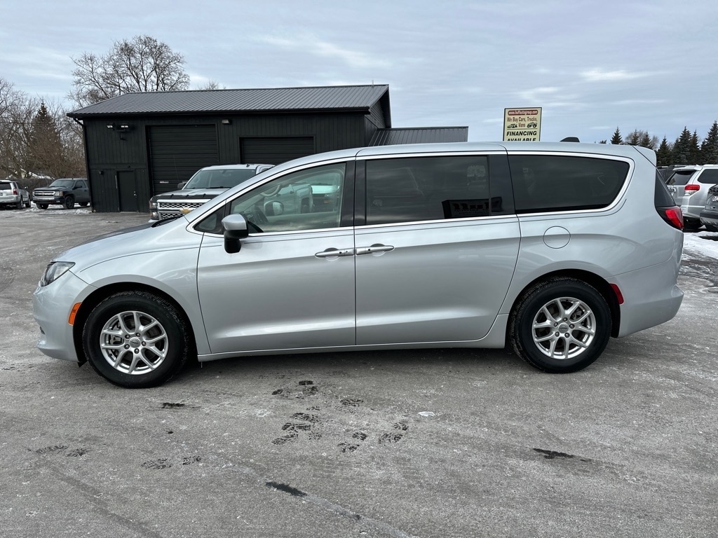 Chrysler Voyager LX FWD 2022