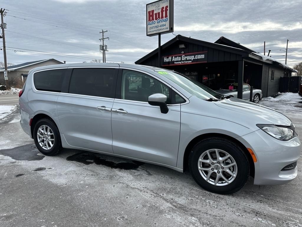 Chrysler Voyager LX FWD 2022