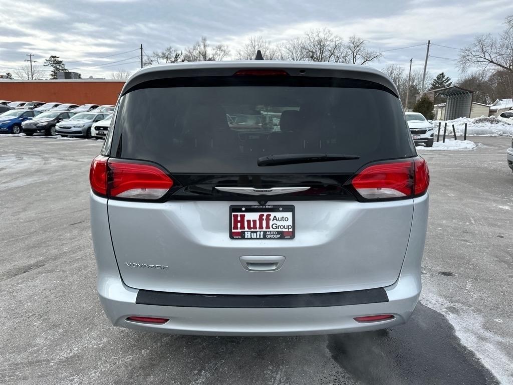 Chrysler Voyager LX FWD 2022