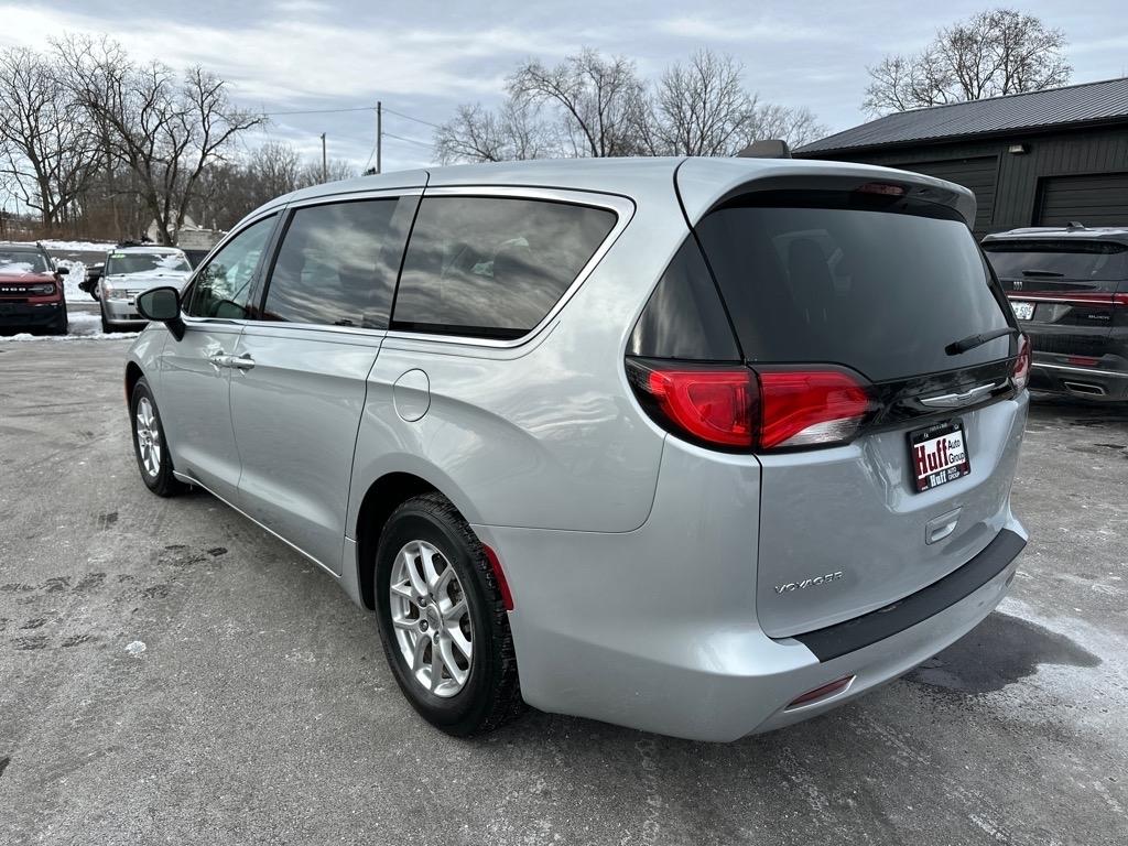 Chrysler Voyager LX FWD 2022
