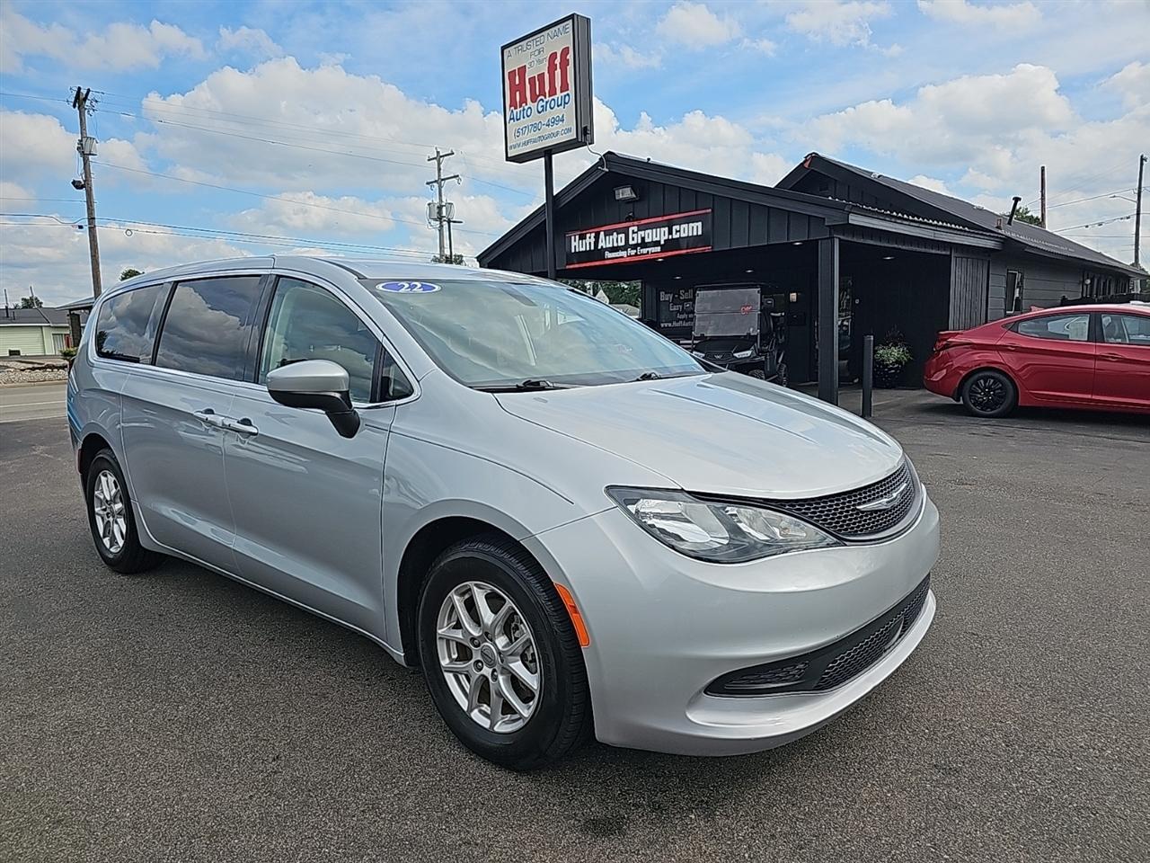 2022 Chrysler Voyager LX FWD