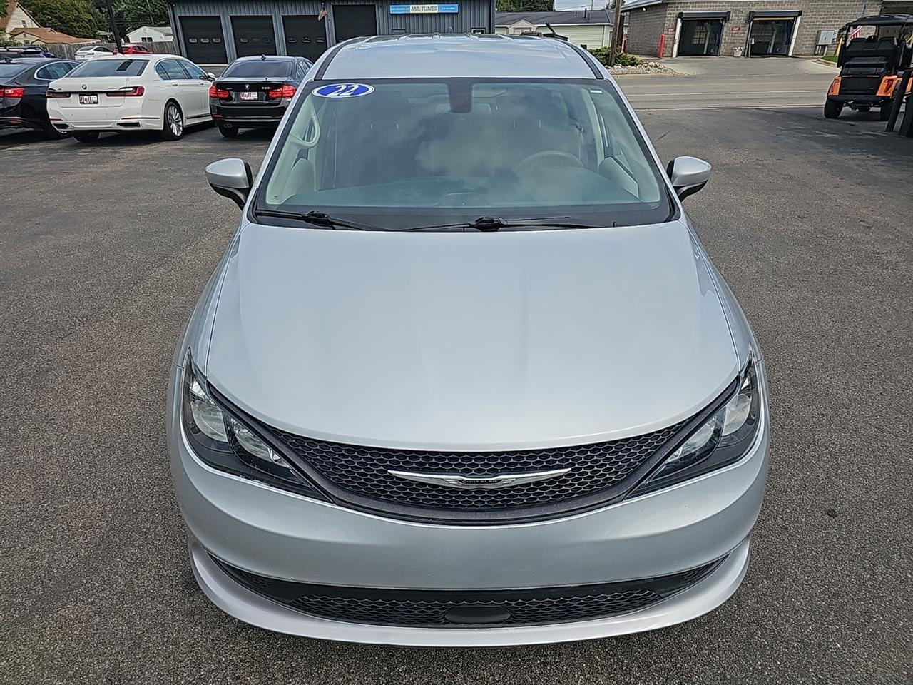 Chrysler Voyager LX FWD 2022