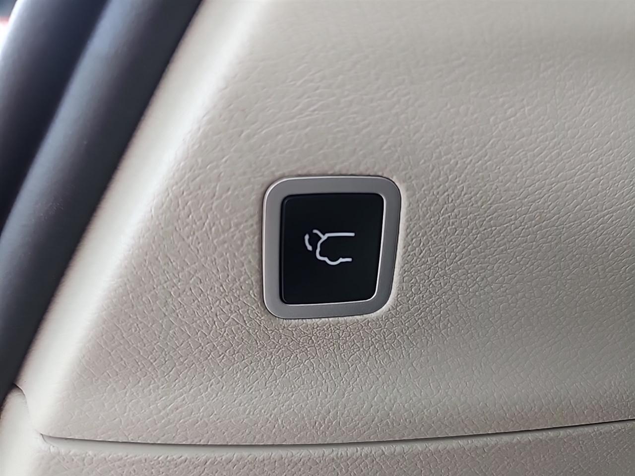 Chrysler Voyager LX FWD 2022