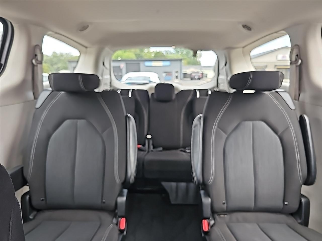 Chrysler Voyager LX FWD 2022