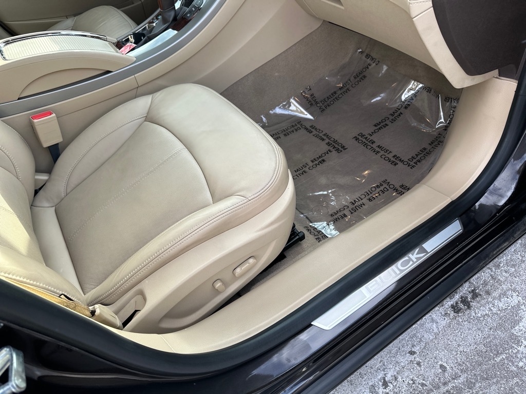 Buick LaCrosse 4dr Sdn Touring FWD 2013