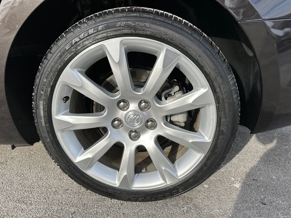 Buick LaCrosse 4dr Sdn Touring FWD 2013