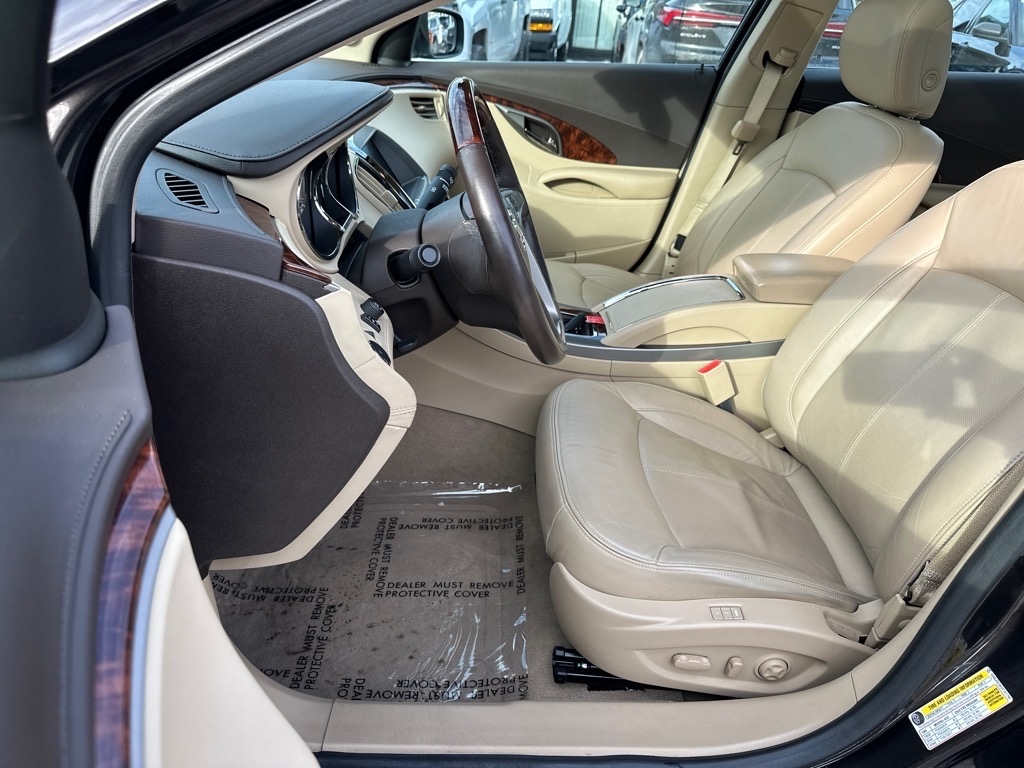 Buick LaCrosse 4dr Sdn Touring FWD 2013