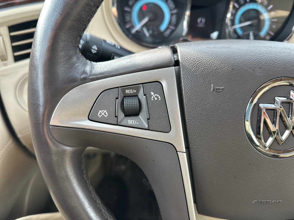 Buick LaCrosse 4dr Sdn Touring FWD 2013